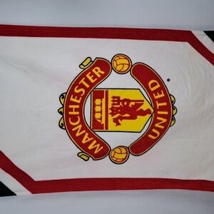 2003 Manchester United FC offical logo white & red soccer beach bath gym towel